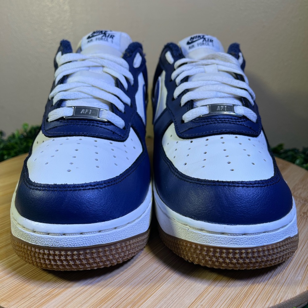 🔥 NIKE AIR FORCE 1 LOW COLLEGE PACK MIDNIGHT NAVY SNEAKER MENS SIZE 8 DQ7659-101 - Picture 3 of 11